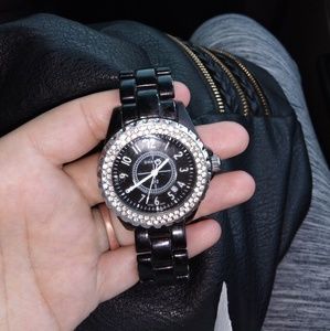 Chanel J12 Etanche 200m watch